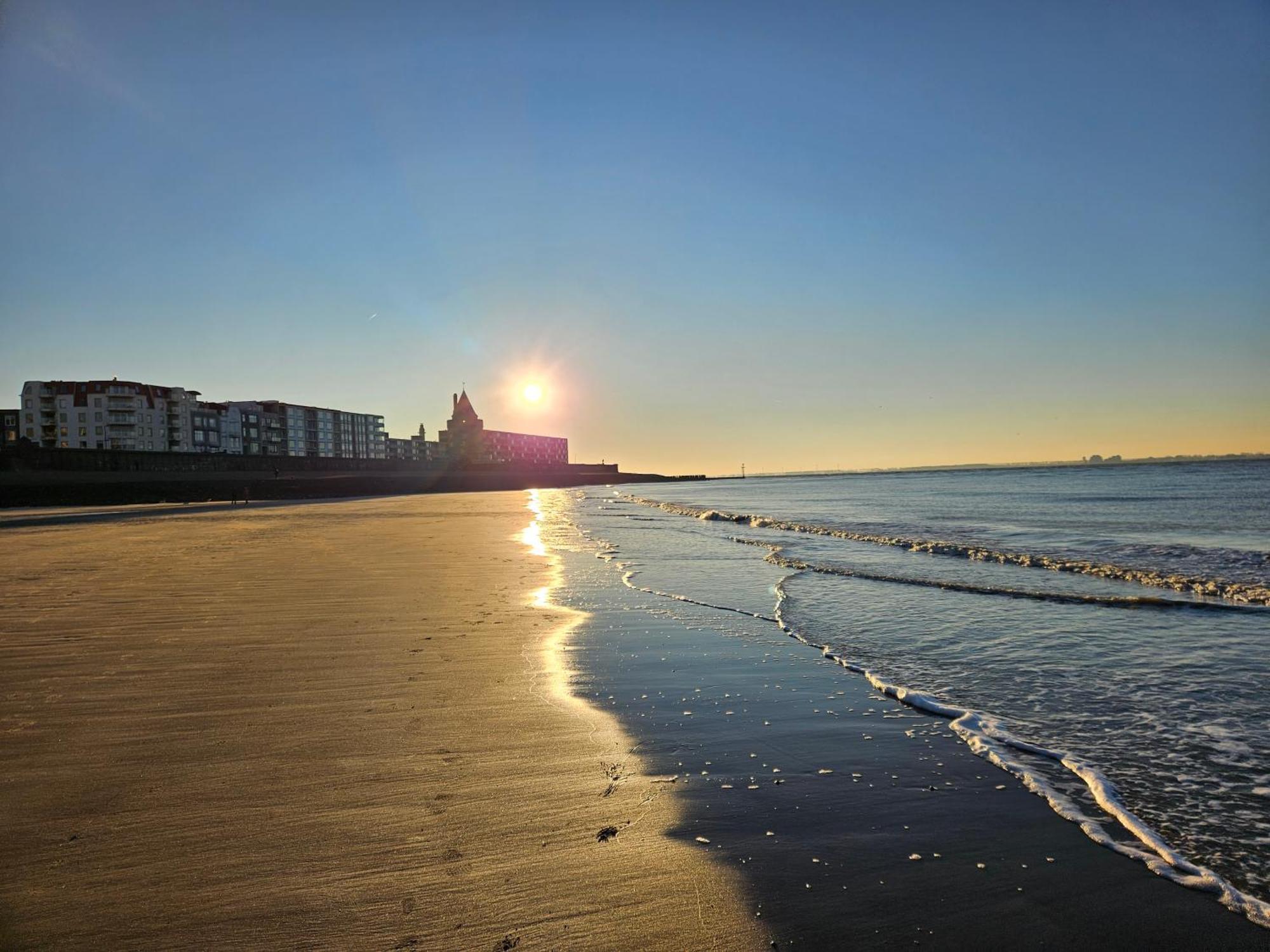 B&B Van Zon Aan Zee 弗利辛恩 外观 照片