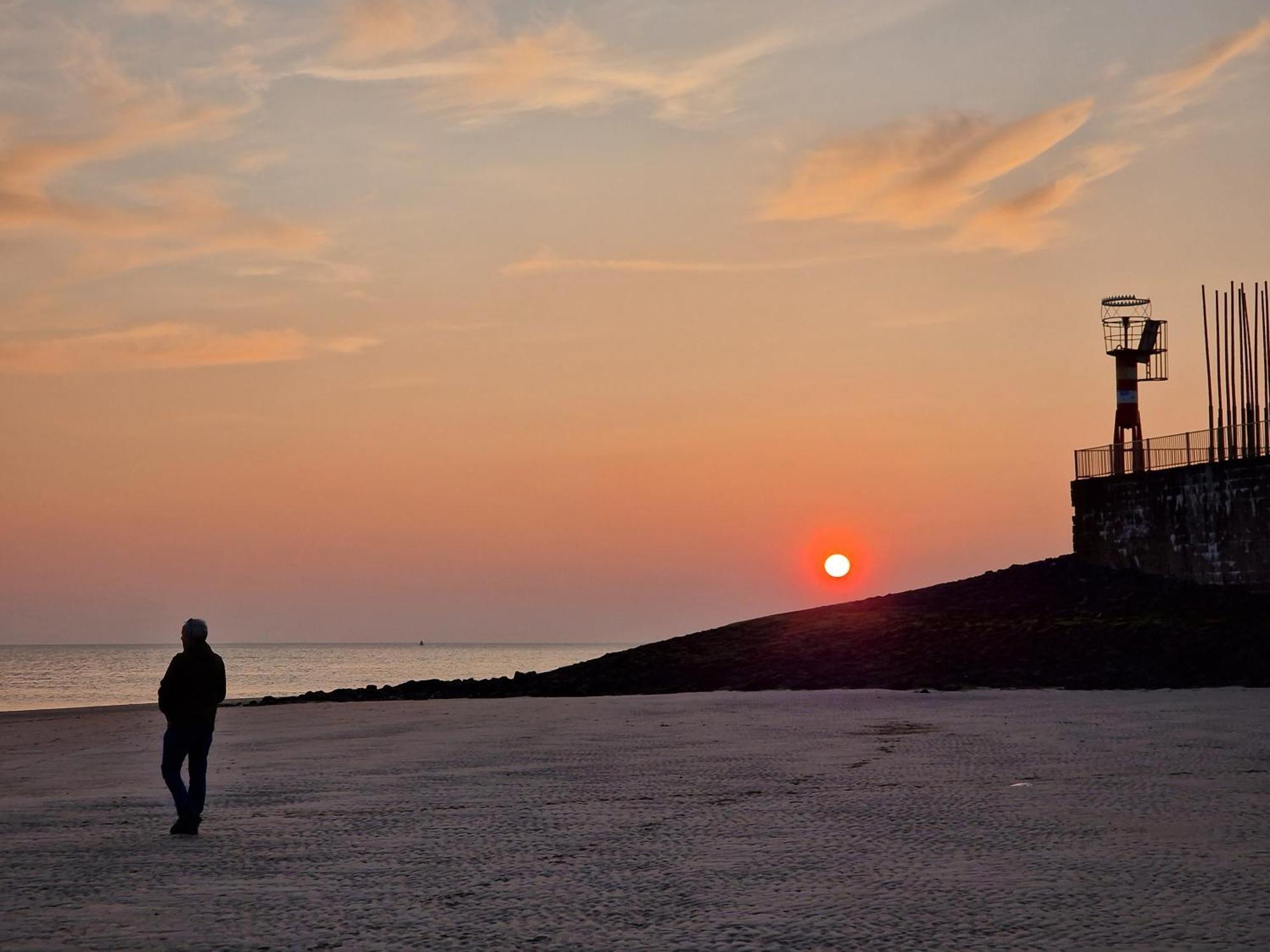 B&B Van Zon Aan Zee 弗利辛恩 外观 照片