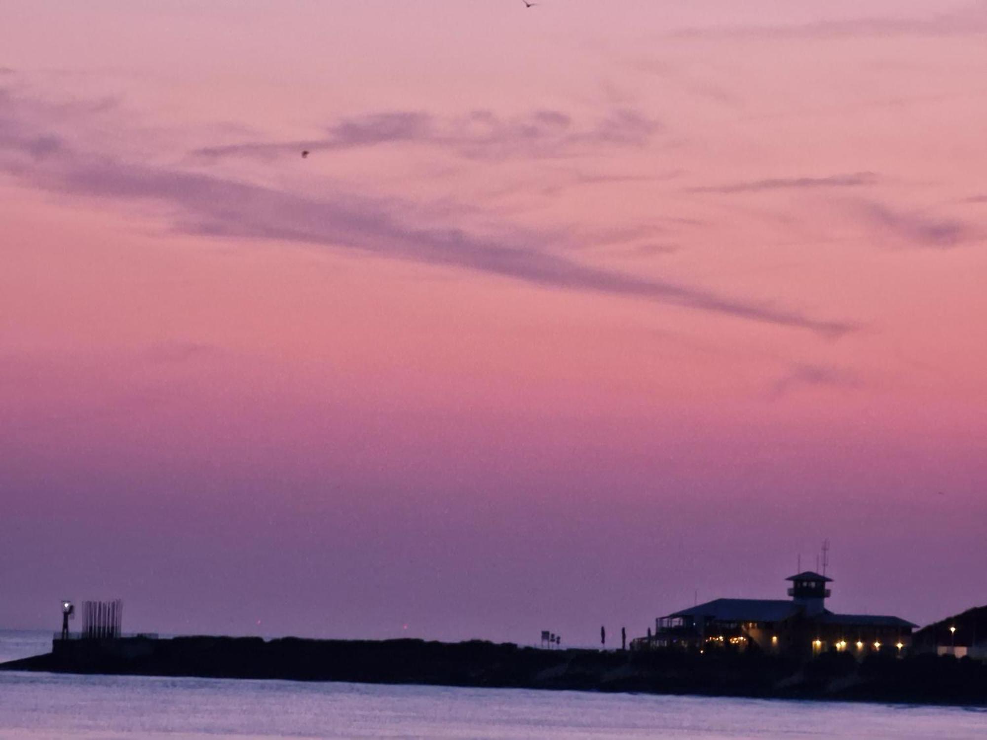 B&B Van Zon Aan Zee 弗利辛恩 外观 照片